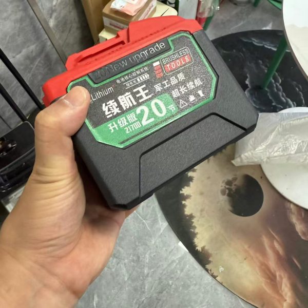 The battery is suitable for 020